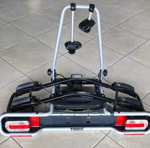 Thule стойка за велосипеди за 2 велосипеда за теглич