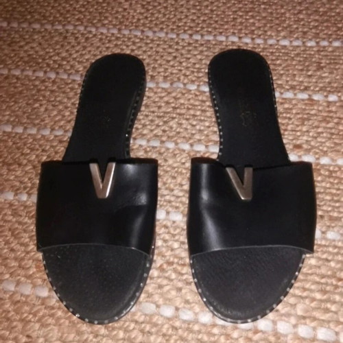 Tsakiris Mallas leather slippers size 41 like new black