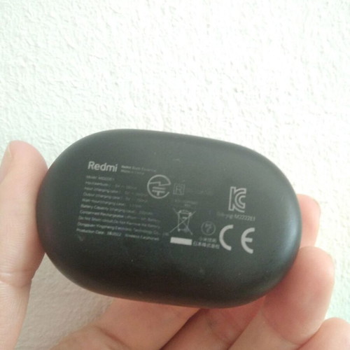 Redmi charging case for earphones like new