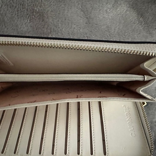 CafeNoir wallet used, white, ideal for cards