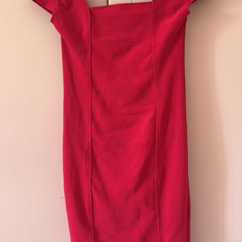 Fuchsia dress tight above the knee like new, Tally Weijl size M