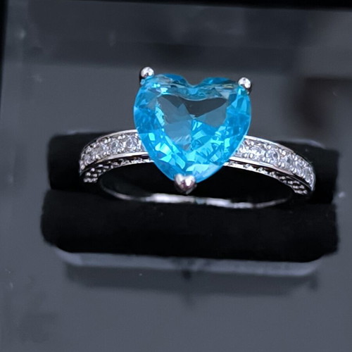 Heart Ring with Blue Stone and Zirconia Elegant Design new