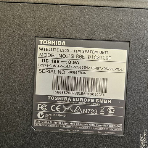 Vintage Toshiba Satellite L300 and LG F1 laptops used for repair or parts
