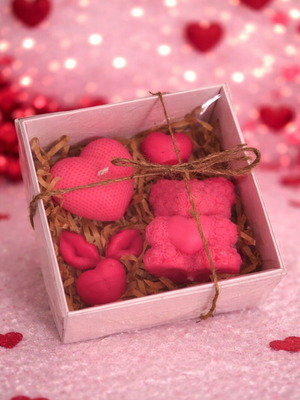 Valentine's Day candles new, plant-based scented powder wax