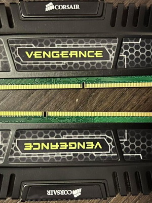 Corsair Vengeance DDR3 8GB RAM με 2x4GB modules 1600 ταχύτητα σαν καινούργιο