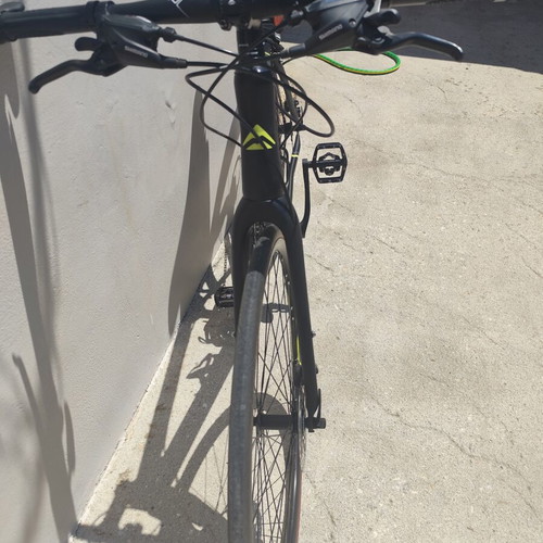 Merida Speeder 100 Urban Bicycle like new, 24-speed, carbon fork