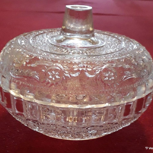 Crystal carved fontaniera new