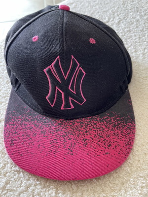 Jockey hat like new, black and pink