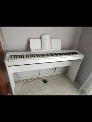 Yamaha P-225 WH ηλεκτρικό πιάνο σε λευκό