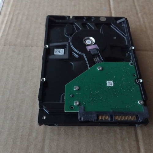 Seagate Barracuda Desktop HDD ST1000DM003 1TB SATA 6.0Gb/s like new