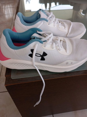 Under Armour white athletic shoes like new, size 36.5