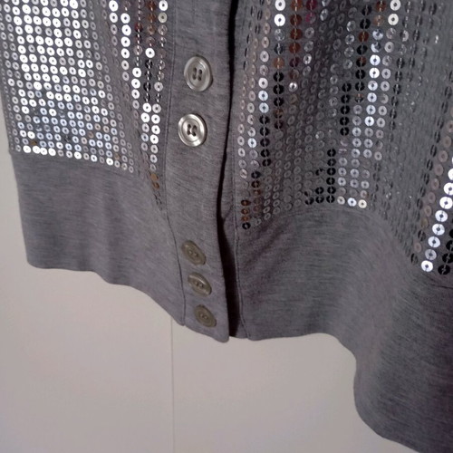 Benetton sleeveless top with silver sequins like new M-L