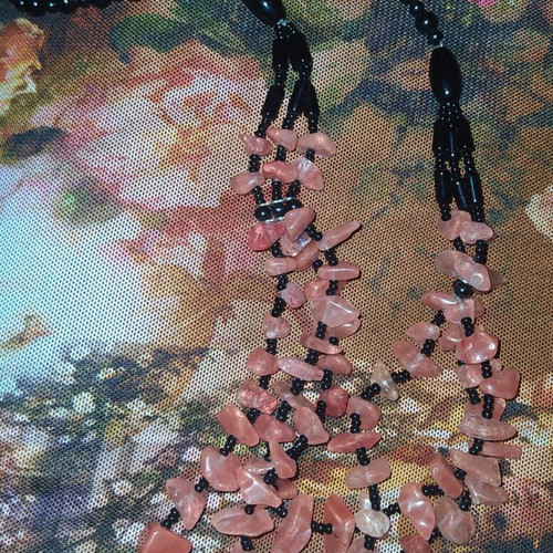 Necklace with simple beads and semi-precious stones new