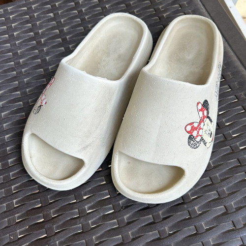 Slippers used, size 39, comfortable
