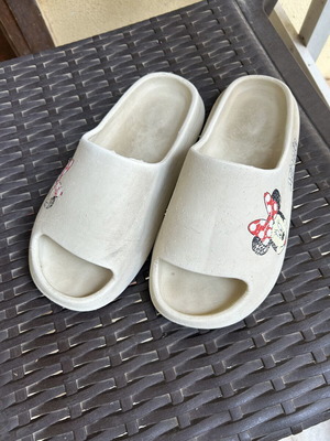 Slippers used, size 39, comfortable