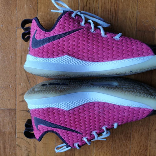 Nike Air LeBron James Witness 3 basketball shoes, size 47, pink and white