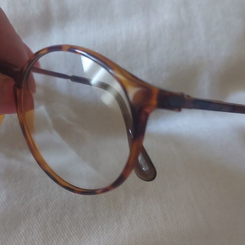 Vintage Round Tortoiseshell Eyeglass Frame like new, Italian
