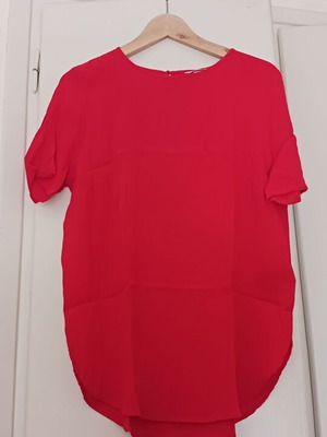H&M red blouse like new, loose fit, size XXL