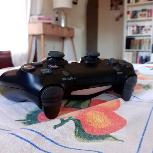 Playstation 4 Pro controller like new