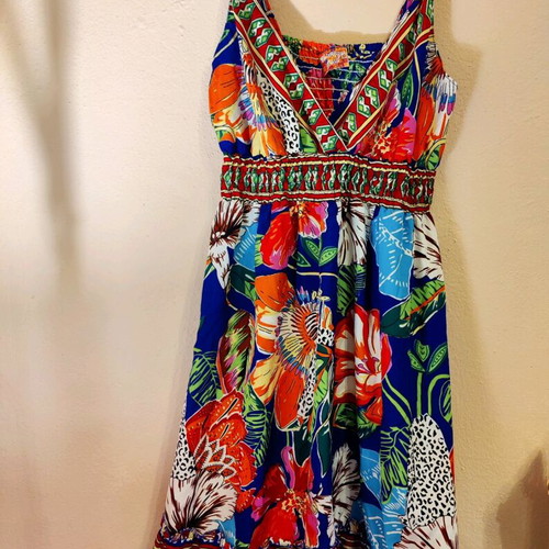Floral dress one size new with straps in A-line