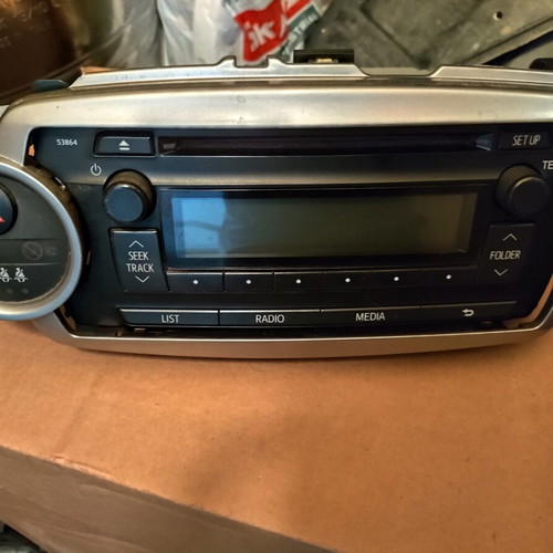 Toyota Yaris XP13 Radio CD with USB port like new, model 86120-0D640
