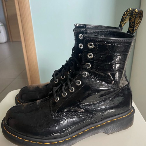 Dr. Martens 1460 Women's Patent Leather Black Boots like new