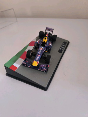 Μινιατούρα F1 Red Bull Racing S.Vettel 2013 σαν καινούργιο, 1:43 κλίμακα