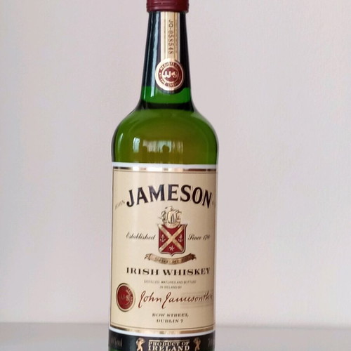 Collectible Jameson Irish Whiskey (Vintage Edition pre-2006) with metal box