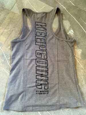 Bershka sleeveless top like new, gym suitable, size M