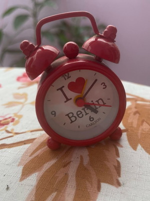 I Love Berlin Carlton souvenir clock like new