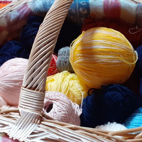 Storage Basket used with 22 Threads and Sturdy Handle
