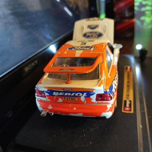 Ford Escort RS Cosworth Repsol Rally 1994 μεταχειρισμένο 1:24 Burago