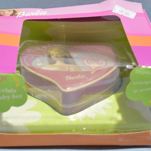 Barbie porcelain jewelry box new, musical design 1