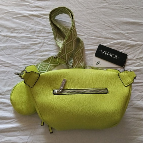 Verde multifunctional shoulder, crossbody, or waist bag new, green
