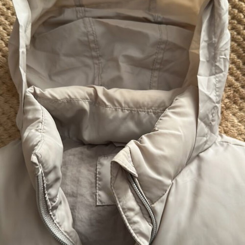 Zara puffer sleeveless vest like new, beige, with hood 104 cm