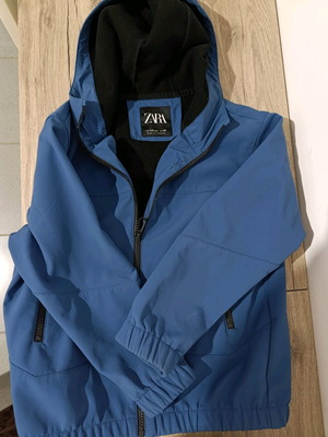 Blue thin jacket Zara like new for 8-9 years old