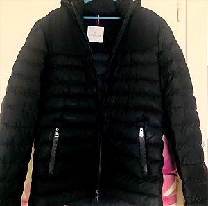 Moncler jacket n.X-Large , υπέροχο σε άριστη κατάσταση,ειδική σειρά για ψηλά κορμιά 1,85+,ΕΥΚΑΙΡΙΑ