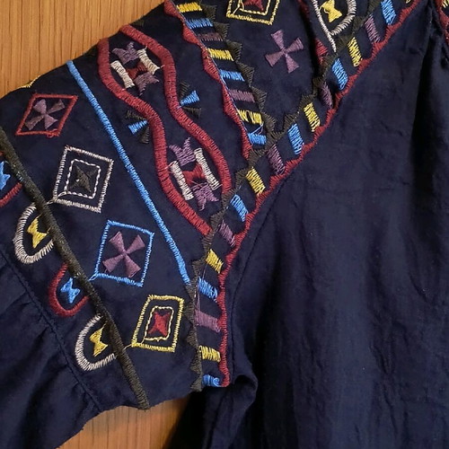 Boho embroidered shirt vintage, handmade, like new, size medium