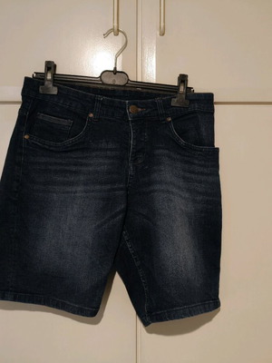 Livergy unisex blue shorts like new, size S