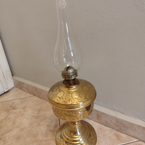 Antique Oil Table Lamp bronze used, fully functional