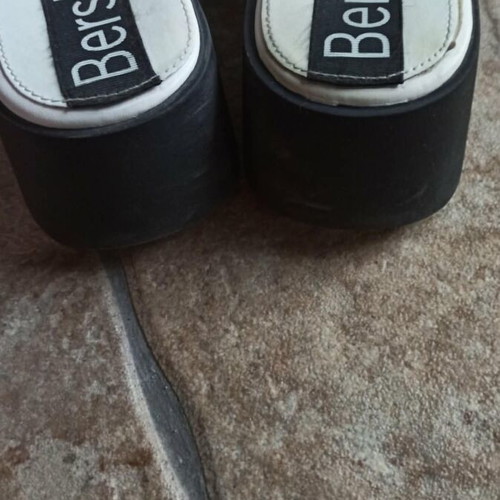 Bershka white flip flops with black sole like new, size 38