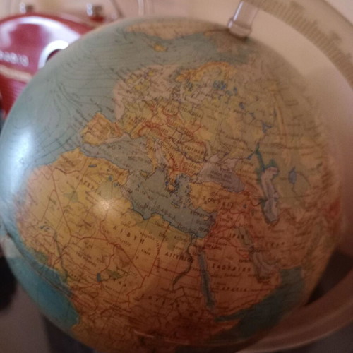 Illuminated globe used from the 70s