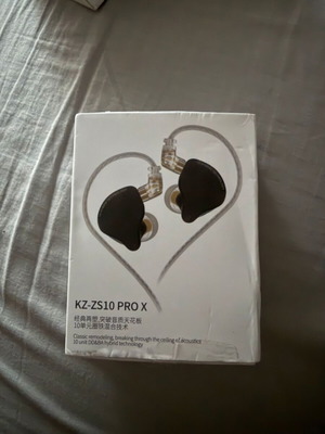 KZ KS10 Pro X earbuds like new with extra ear tips and 3.5mm jack