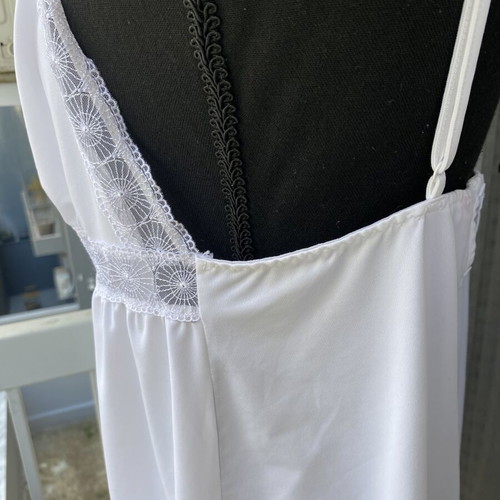 Triumph white sleepwear like new, size XL