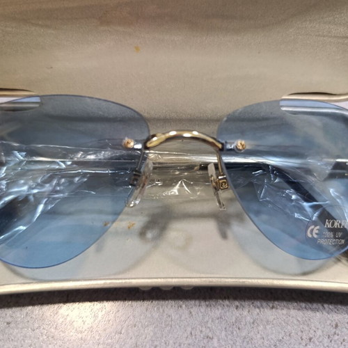Unisex sunglasses turquoise with case, new, UV protection