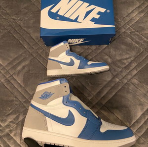 Air Jordan 1 Retro High OG True Blue DZ5485-410