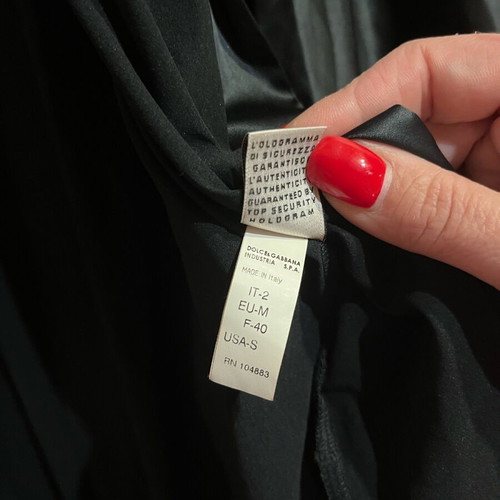 Dolce & Gabbana women's robe like new, black satin