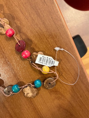 Pack of 5 necklaces like new, intact