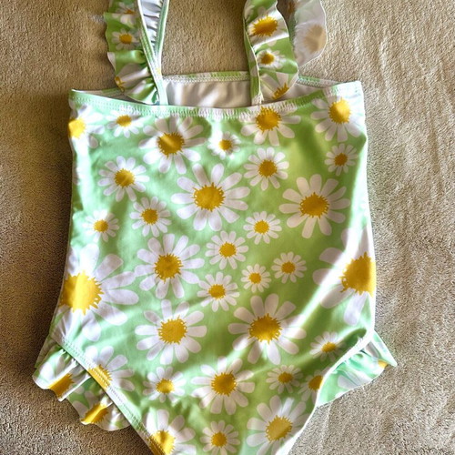 Girls floral onepiece swimming suit size 6 like new