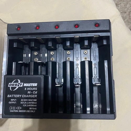 Battery charger like new
